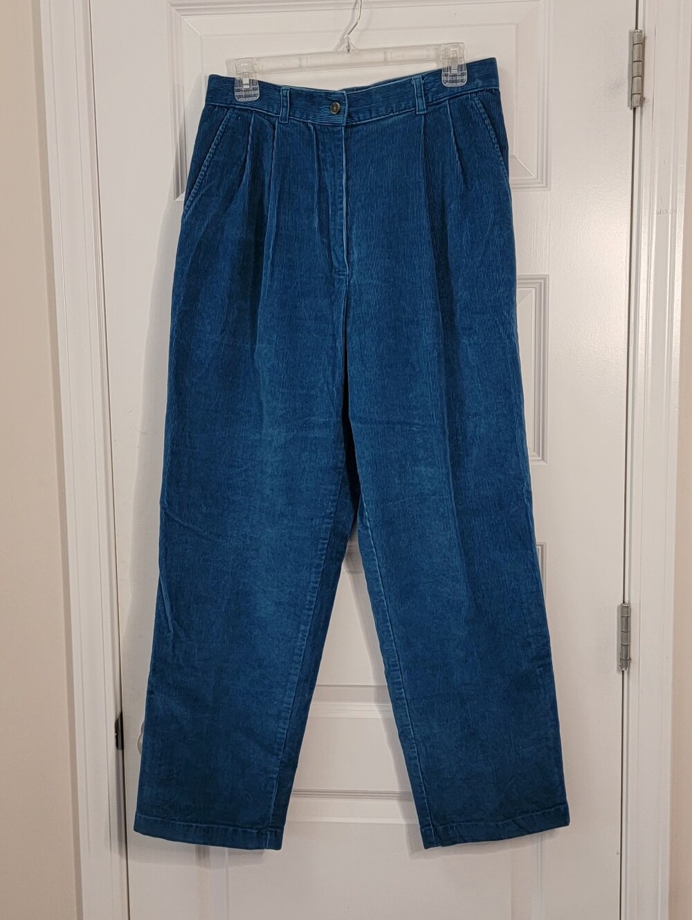 LL Bean Pants 10R Women Corduroy Pleated Front Tapered Leg Peacock Tone EUC